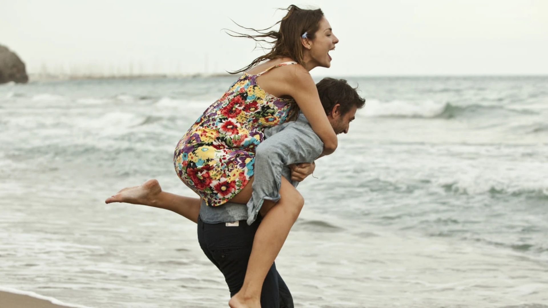 دانلود فیلم Sorry If I Call You Love 2014