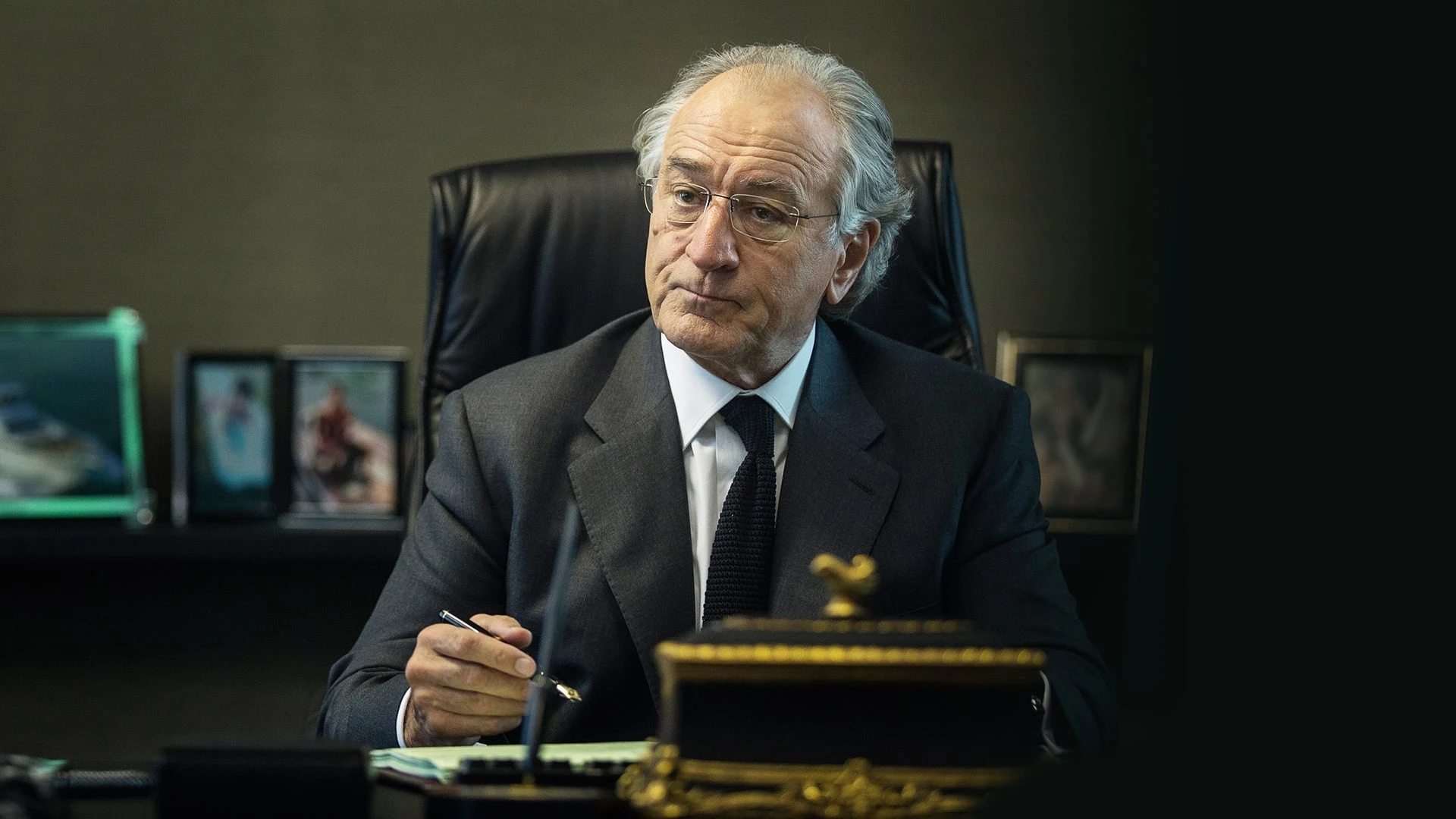 دانلود فیلم The Wizard of Lies 2017